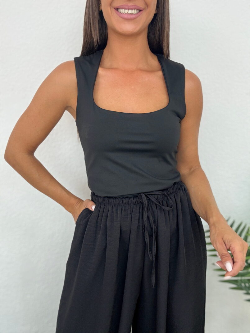 TOP BASIC LICRA NEGRO
