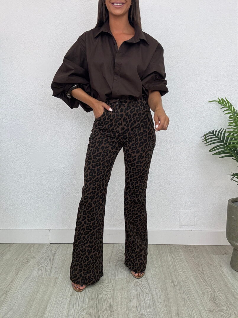 JEANS FLARE ANIMAL PRINT