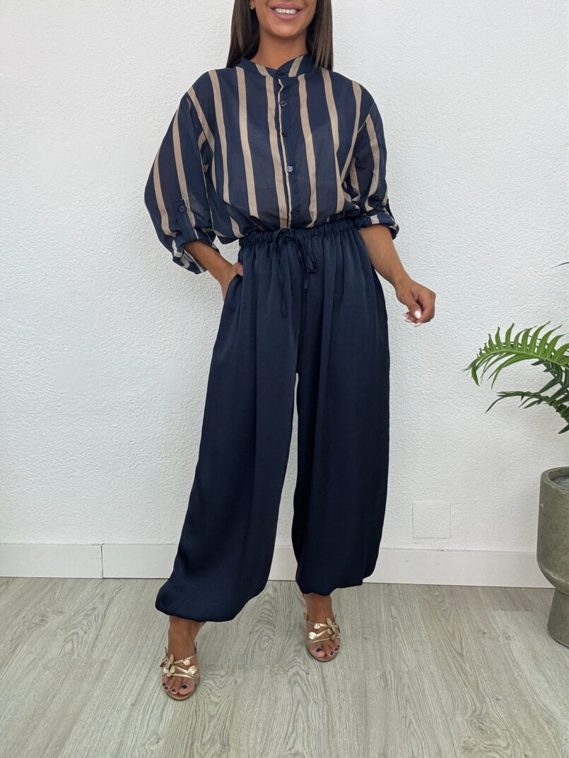 PANTALON BOMBACHO SATINADO MARINO
