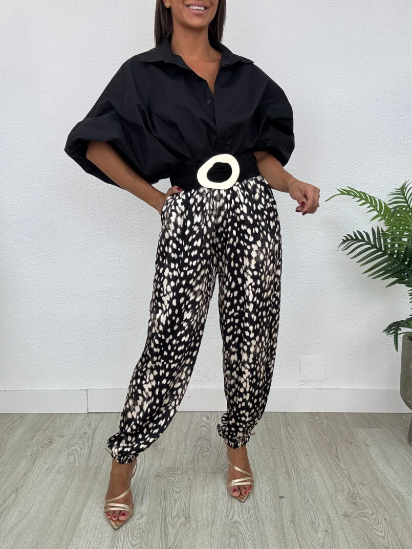 PANTALON BOMBACHO SATINADO MANCHITAS NEGRO